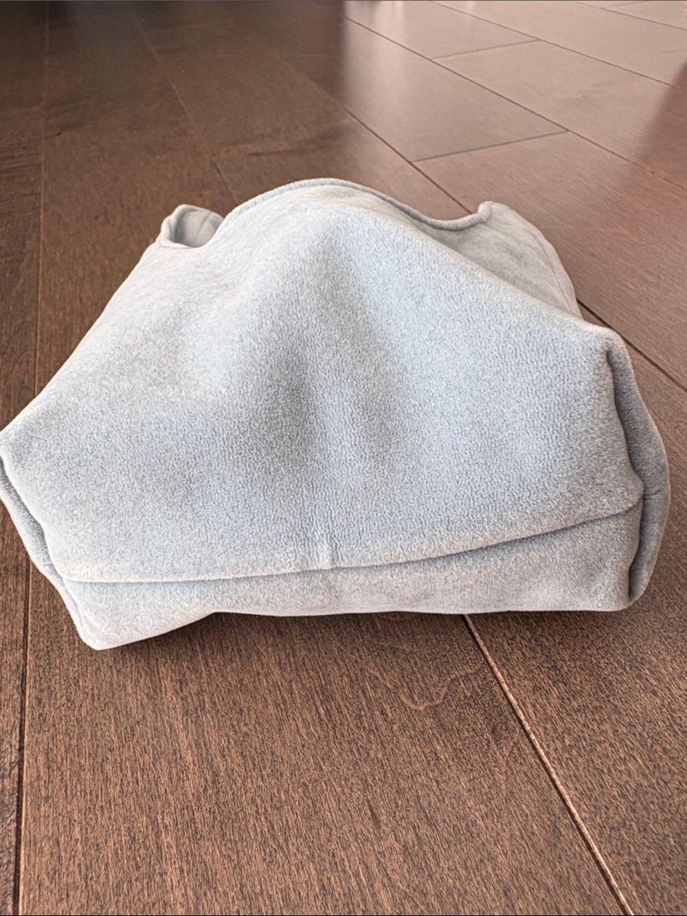 MERIT BEAUTY Blue Velvet Mini Makeup Bag Cosmetics Travel Tie Closure Minimalist - Picture 4 of 6